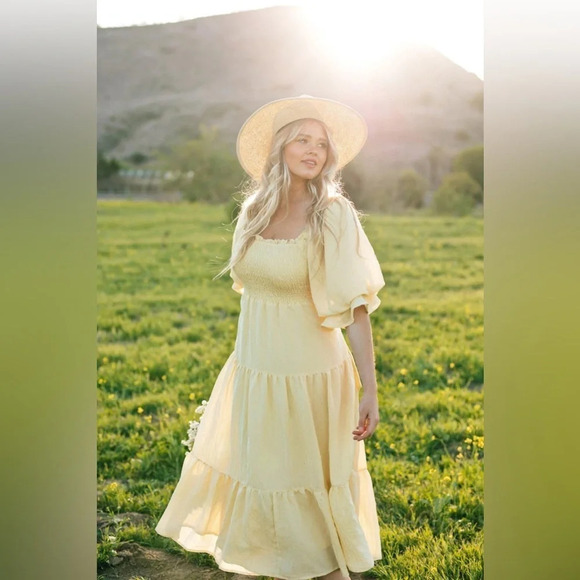 &MERCI Tiered Dress - Picture 2 of 8